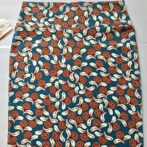 Medium Lularoe Cassie Pencil Skirt